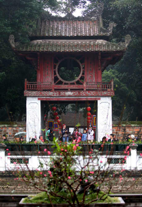 Making pilgrimage to Temple of Literature in early spring